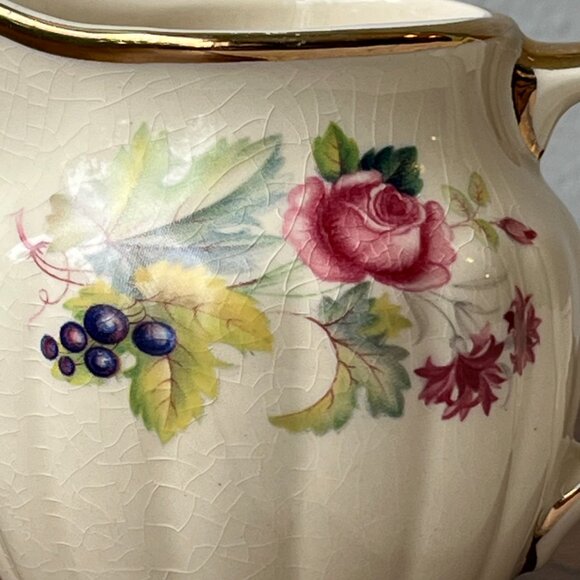 Porcelain Creamer by Sadler, England - Picture 3 of 13